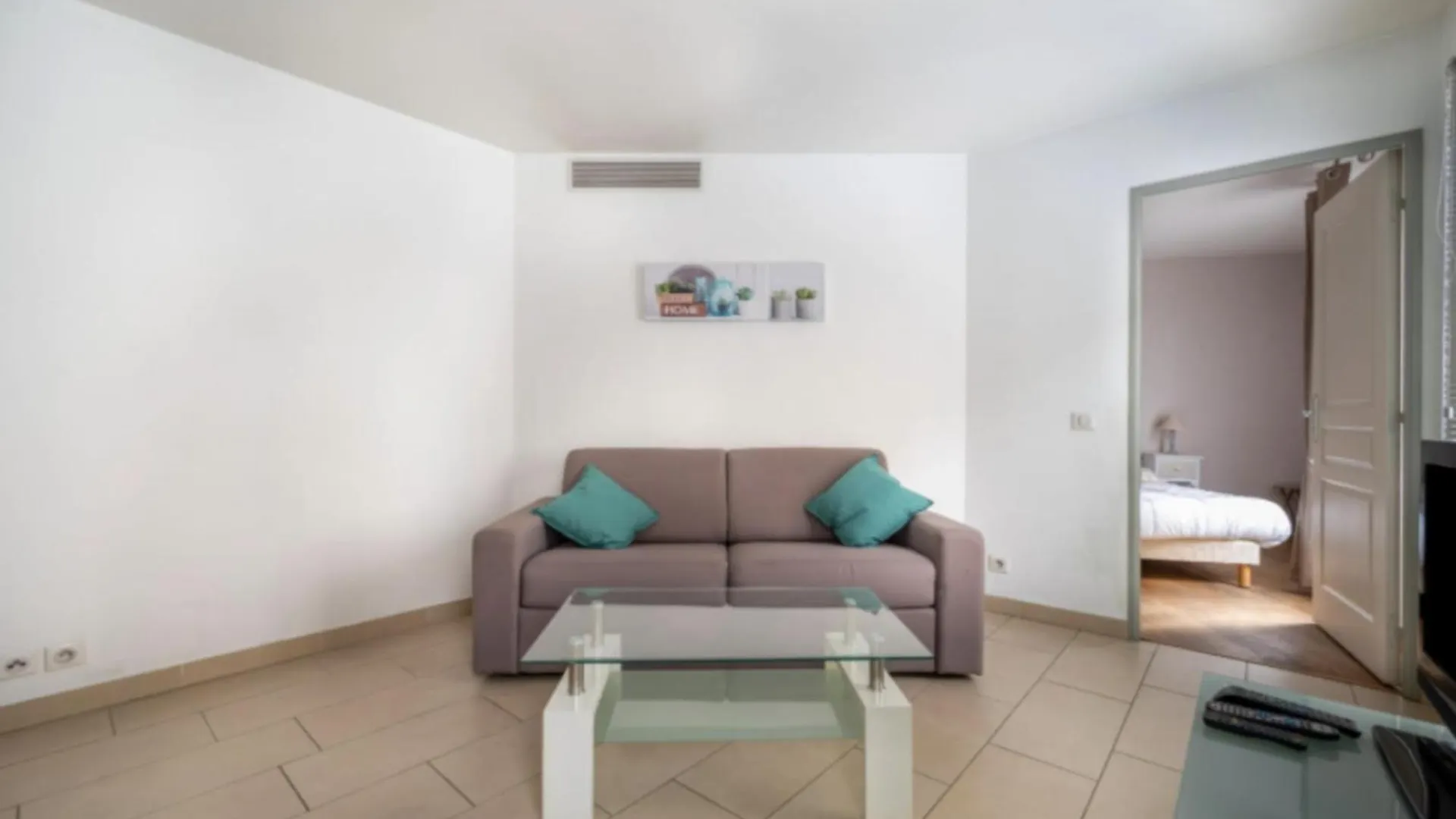 39M In Downtown Cannes Apartment